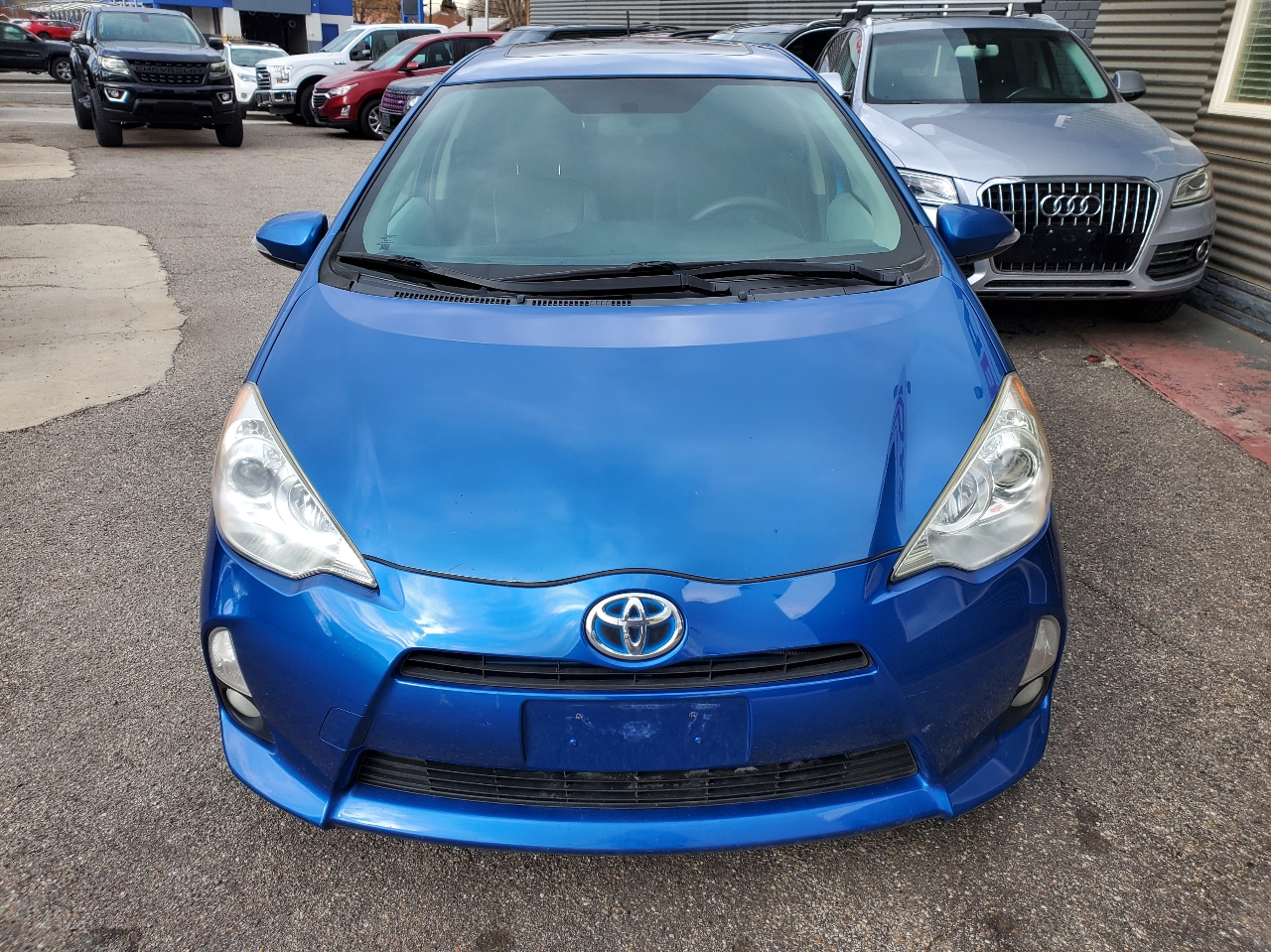 Toyota Prius c 5dr HB Four (Natl) 2012