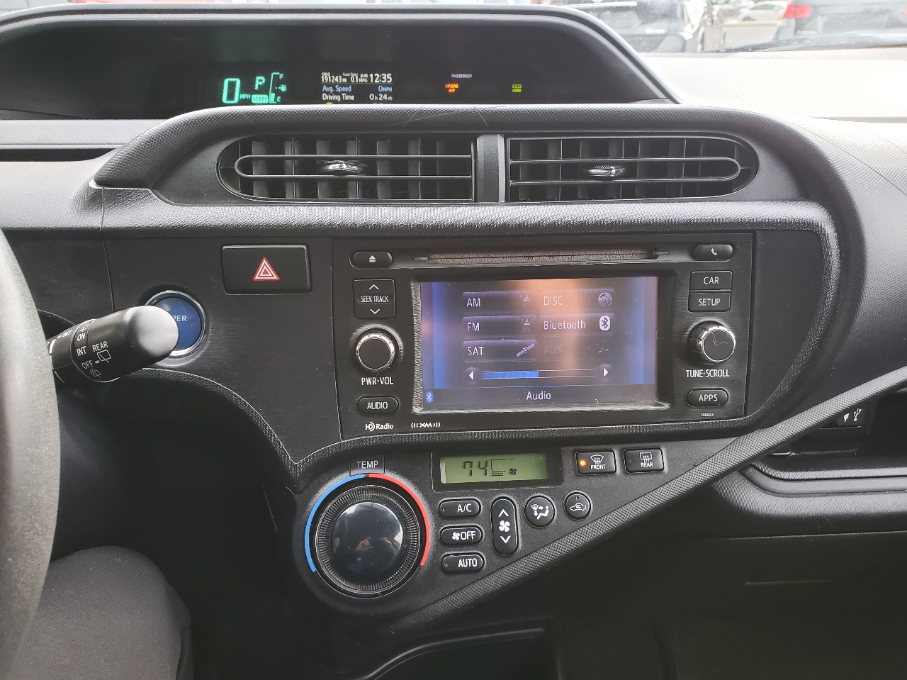 Toyota Prius c 5dr HB Four (Natl) 2012