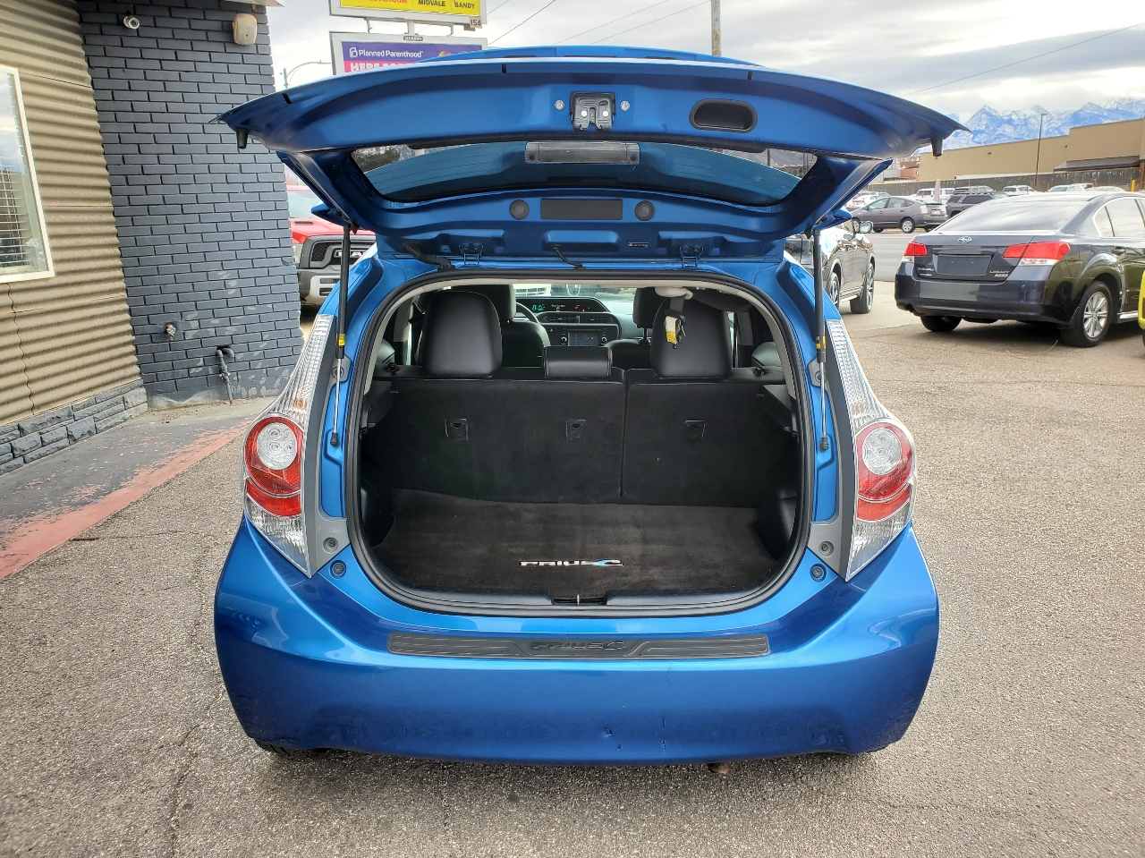 Toyota Prius c 5dr HB Four (Natl) 2012