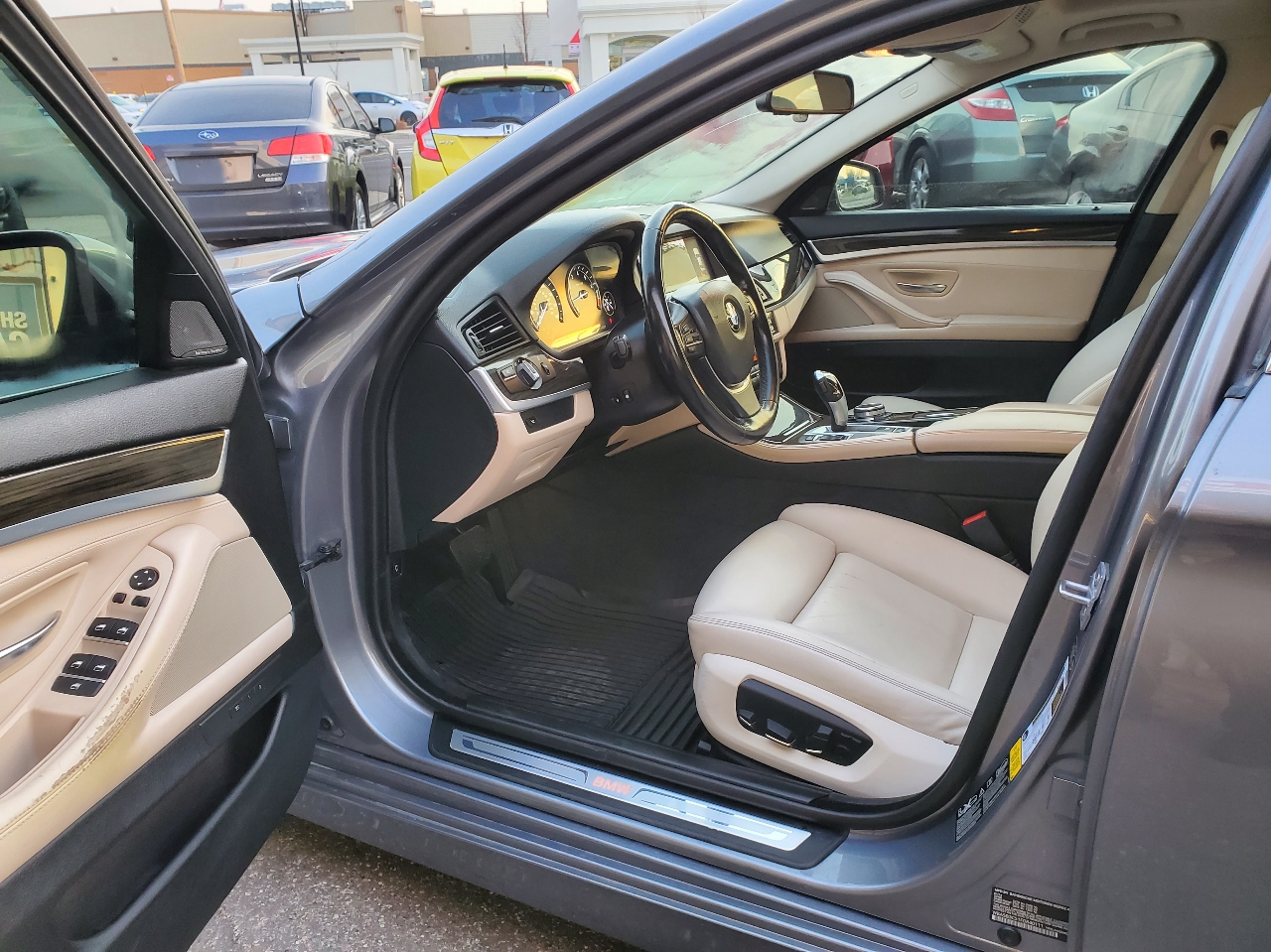 BMW 5 Series 4dr Sdn 535i xDrive AWD 2015