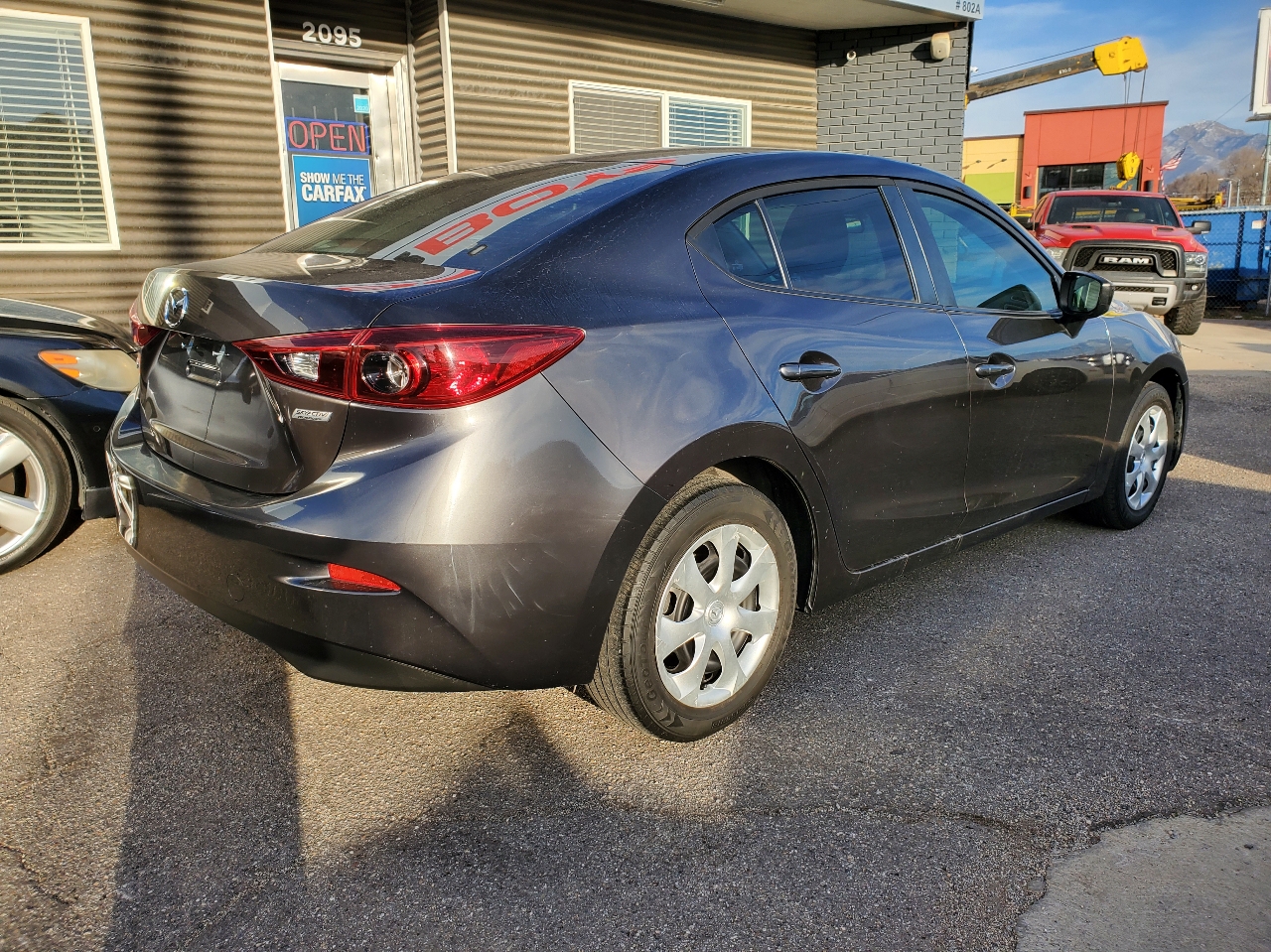 Mazda Mazda3 4-Door Sport Auto 2017