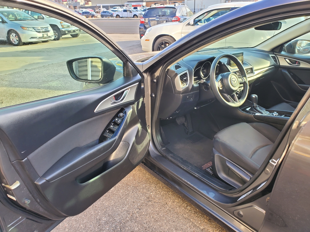 Mazda Mazda3 4-Door Sport Auto 2017