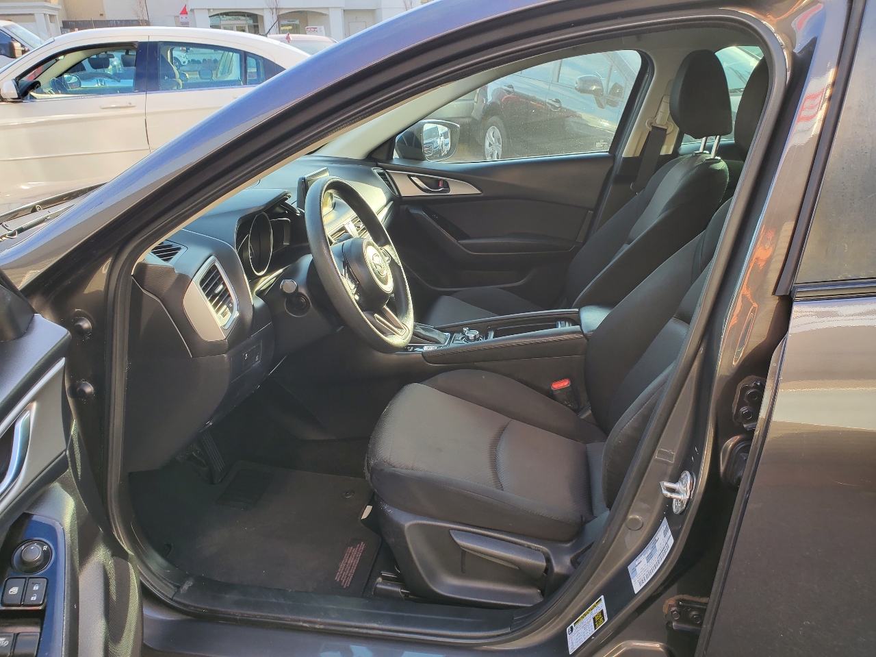 Mazda Mazda3 4-Door Sport Auto 2017