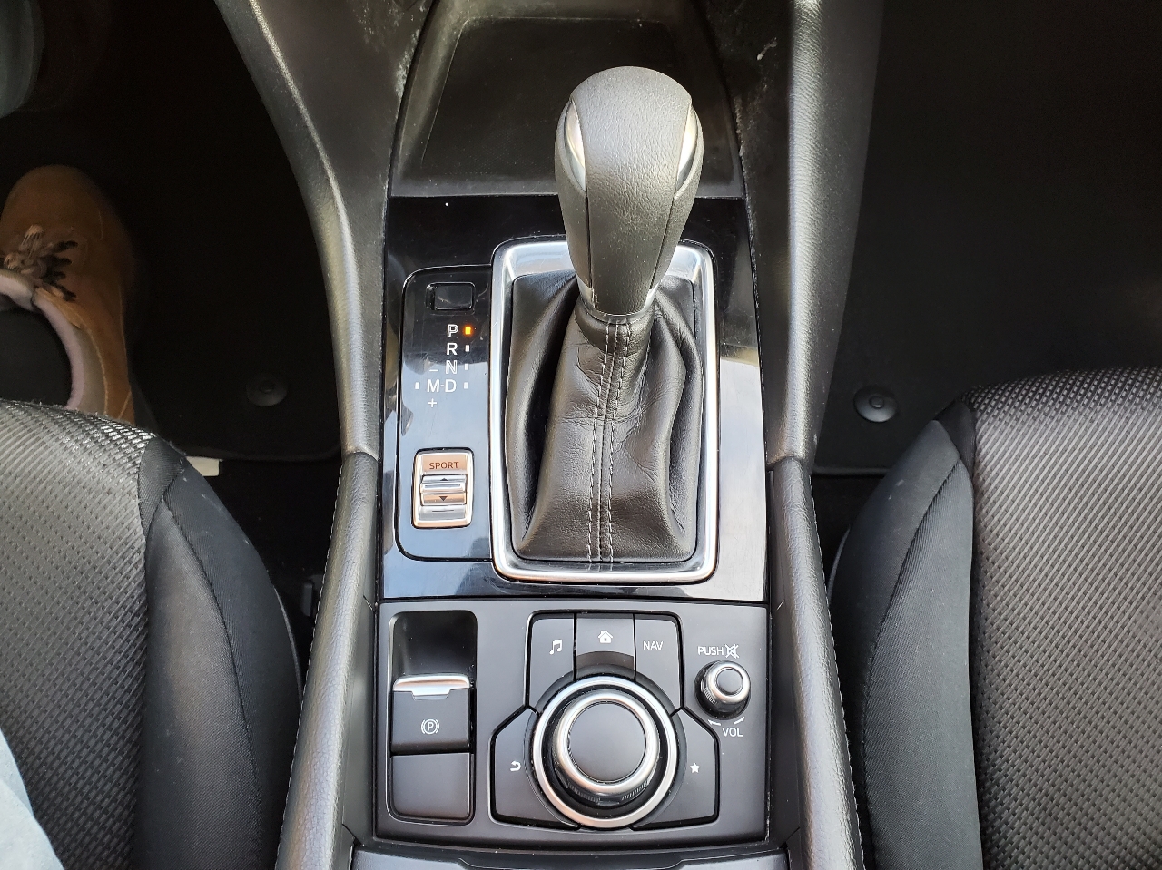 Mazda Mazda3 4-Door Sport Auto 2017