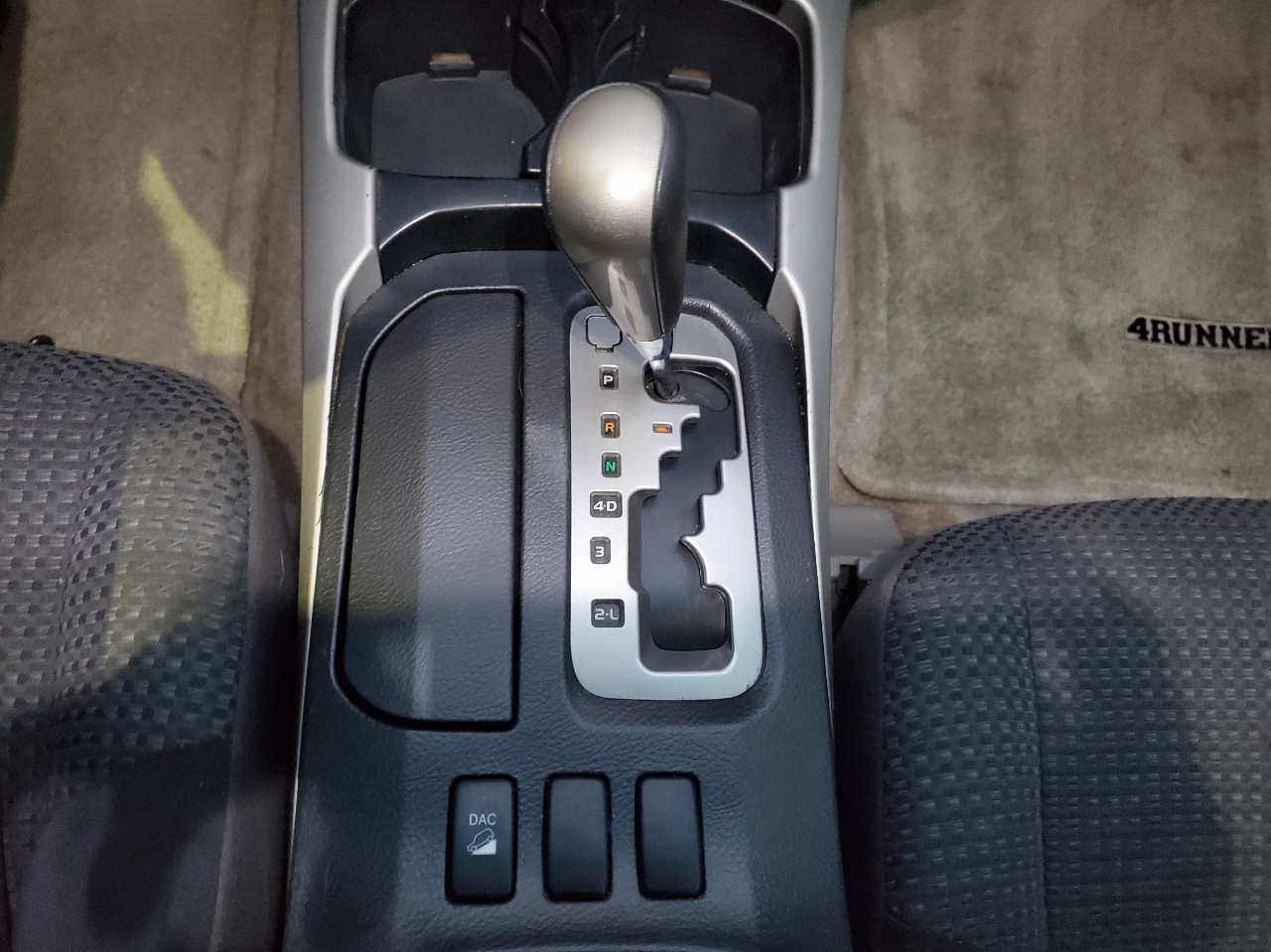 Toyota 4Runner 4dr SR5 V8 Auto 4WD (Natl) 2005