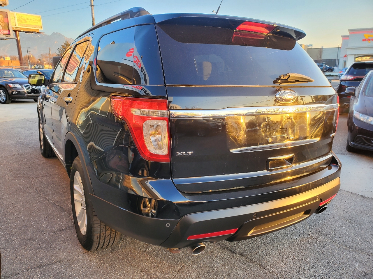 Ford Explorer 4WD 4dr XLT 2012