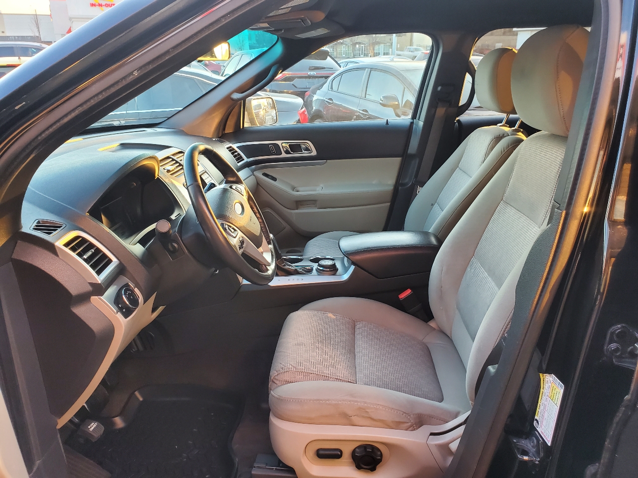 Ford Explorer 4WD 4dr XLT 2012