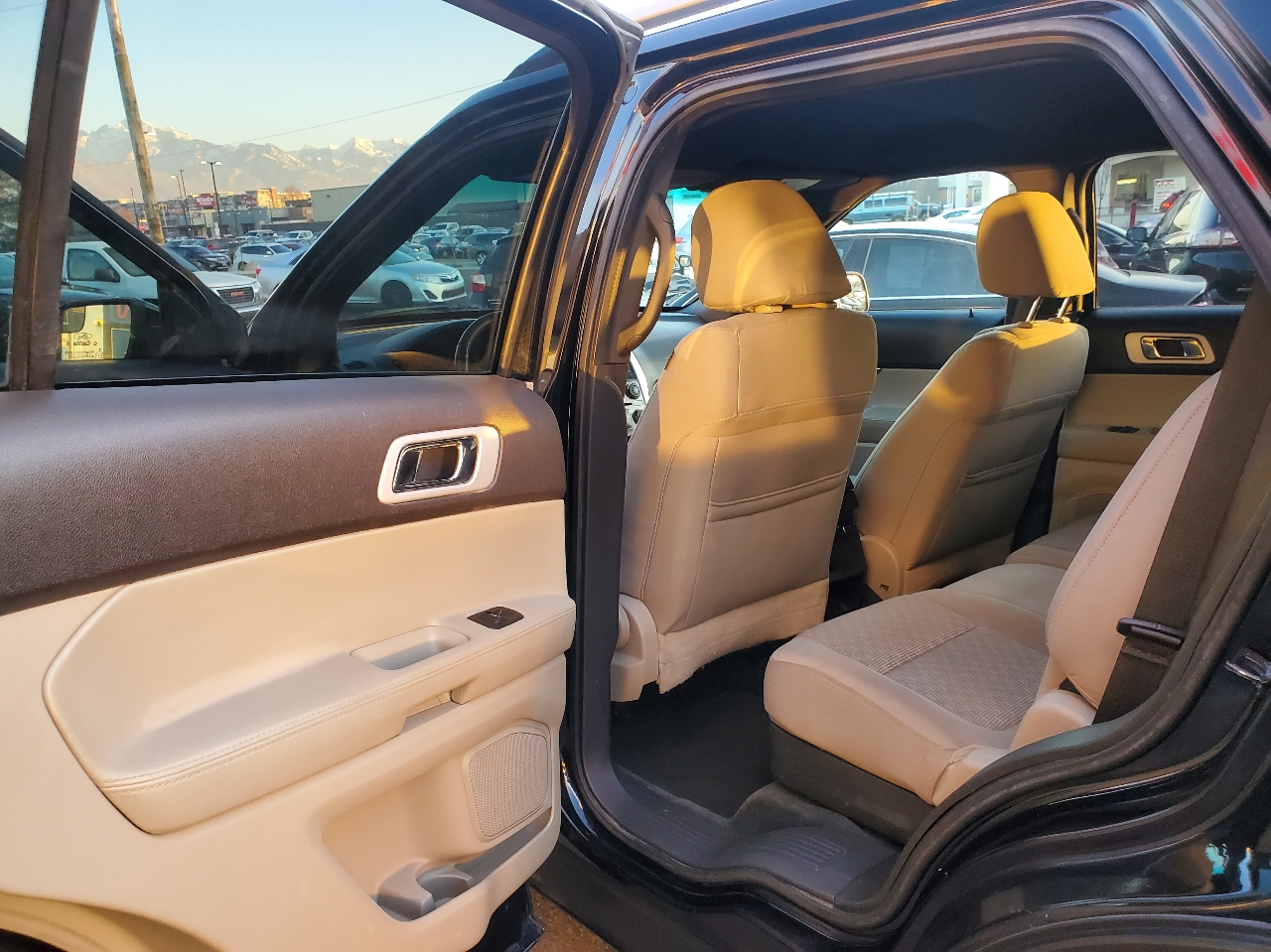Ford Explorer 4WD 4dr XLT 2012