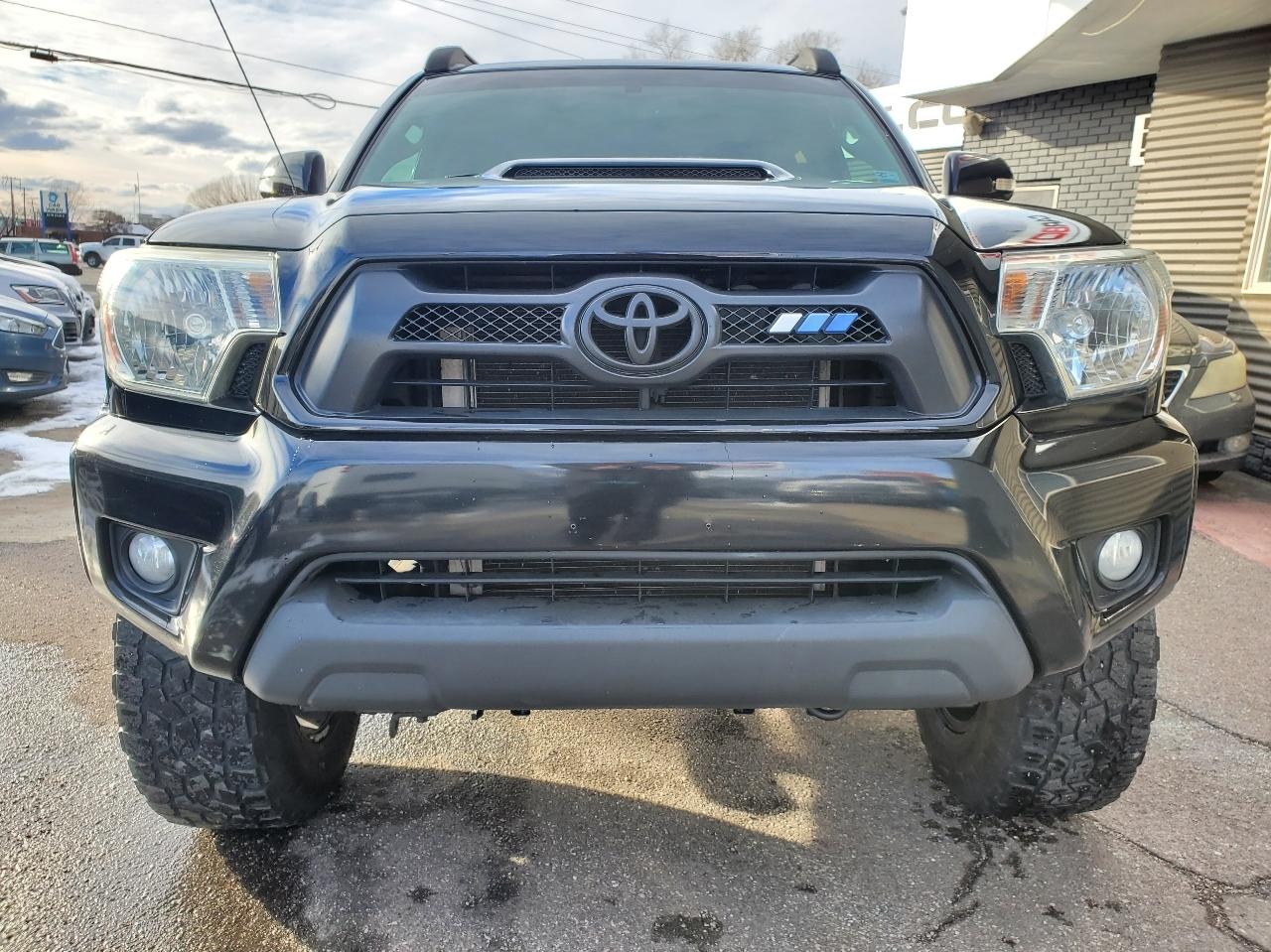Toyota Tacoma 4WD Double Cab LB V6 AT (Natl) 2014