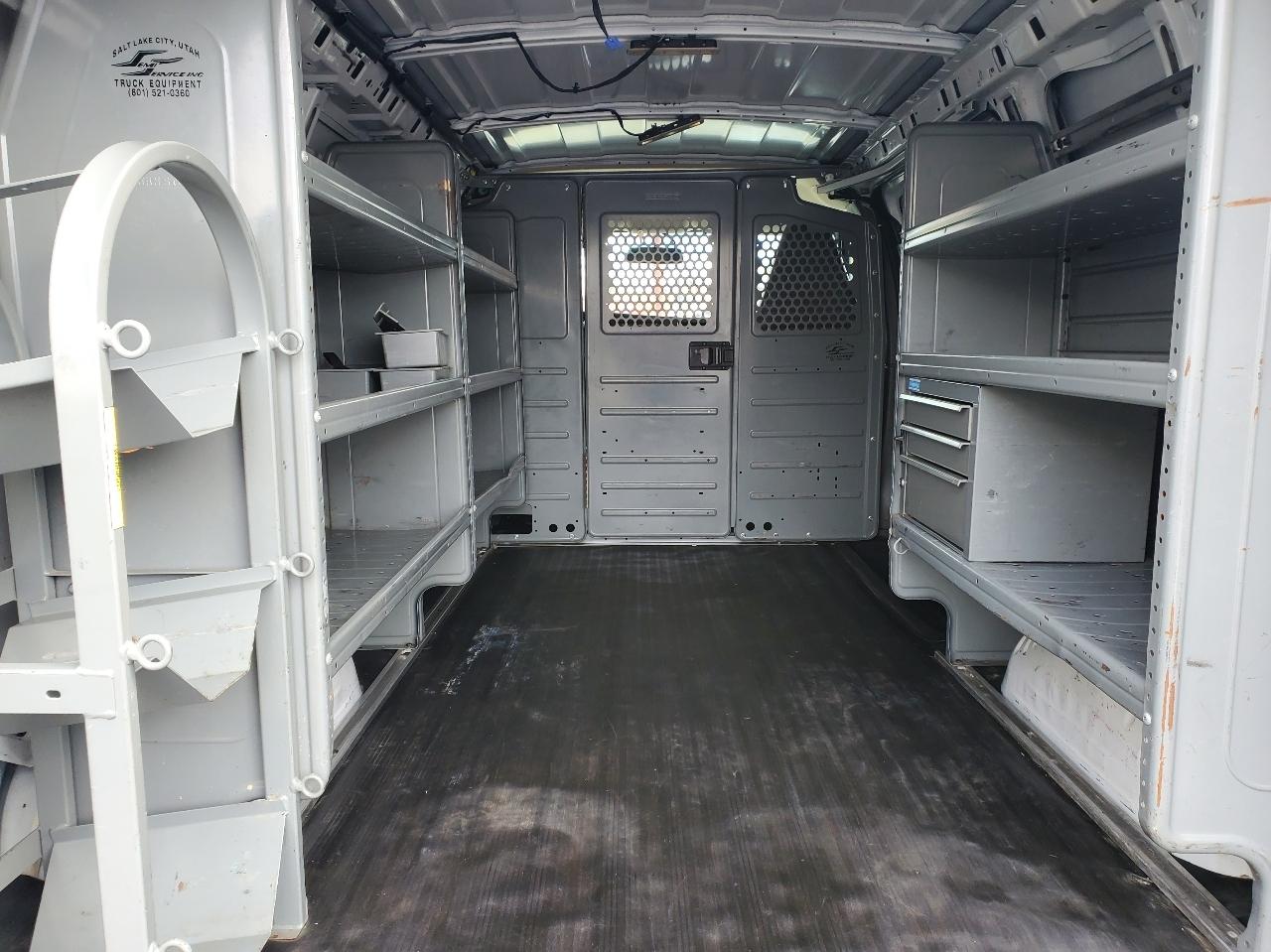 Chevrolet Express Cargo Van RWD 2500 135" 2017