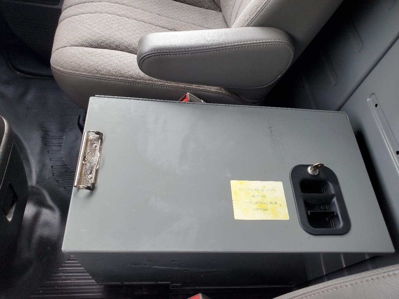 Chevrolet Express Cargo Van RWD 2500 135" 2017