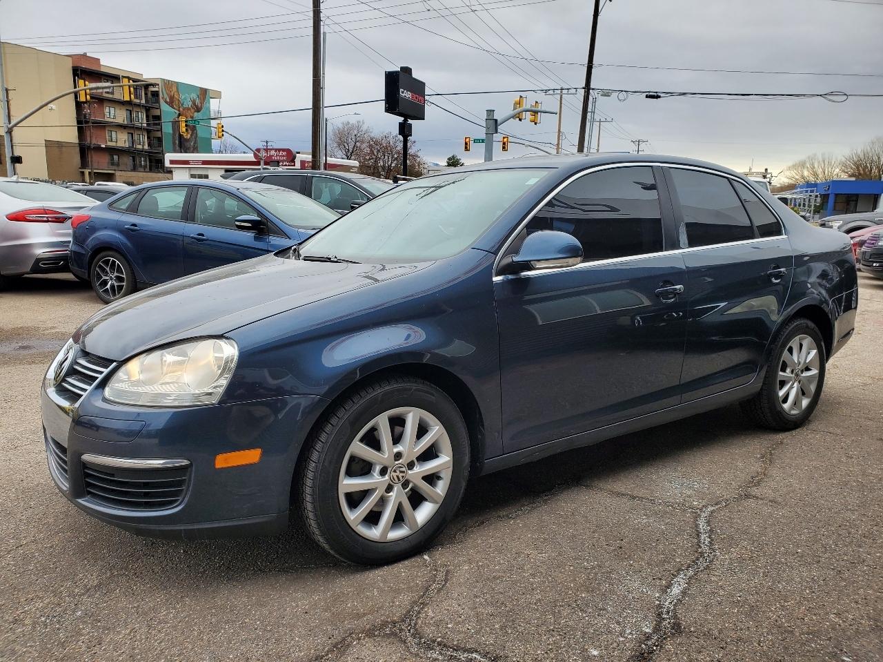 Volkswagen Jetta Sedan 4dr Auto Limited 2010