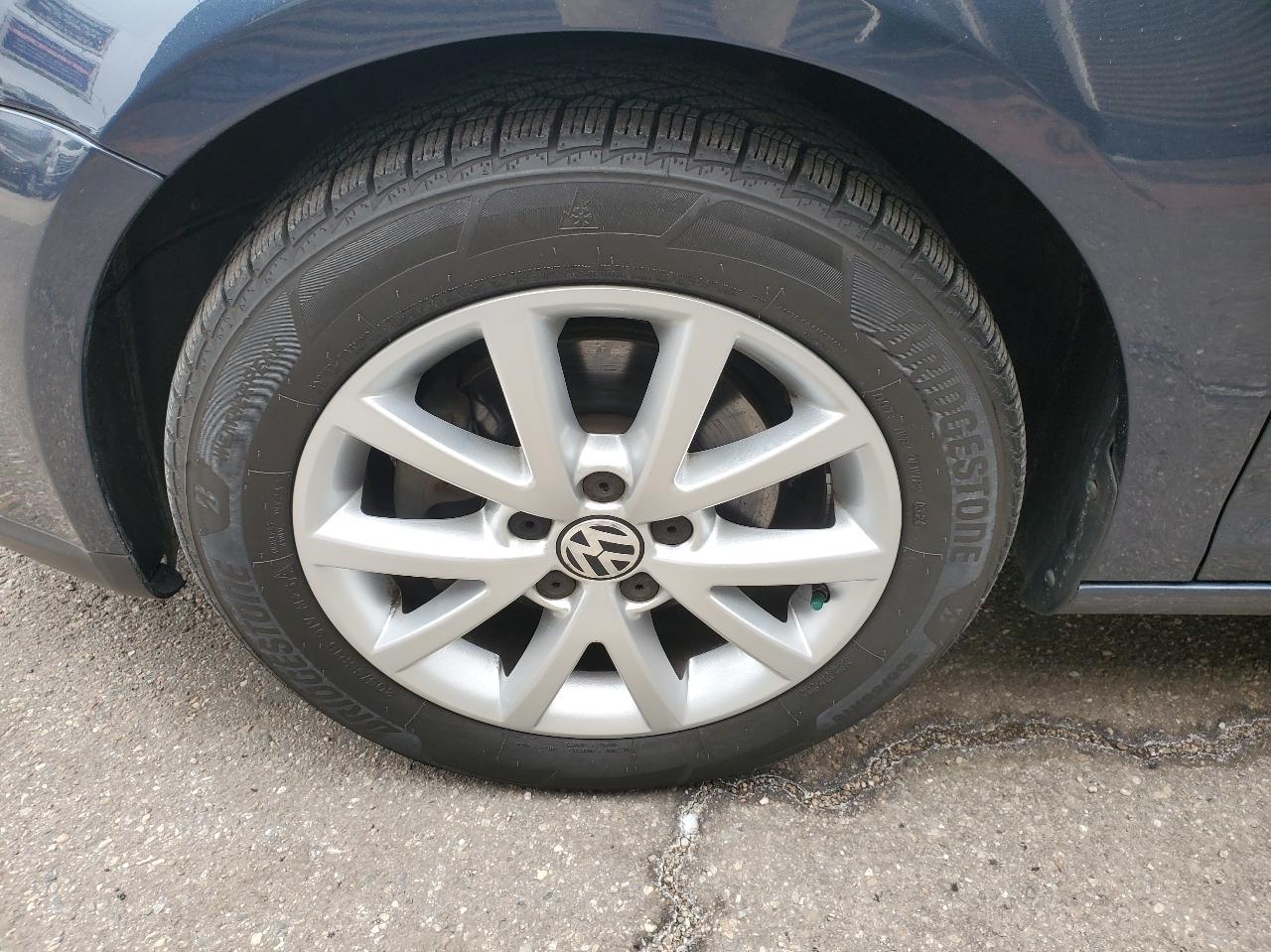 Volkswagen Jetta Sedan 4dr Auto Limited 2010