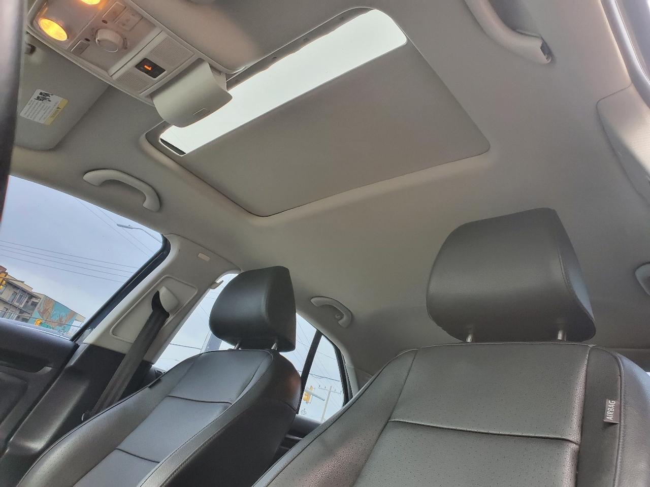 Volkswagen Jetta Sedan 4dr Auto Limited 2010