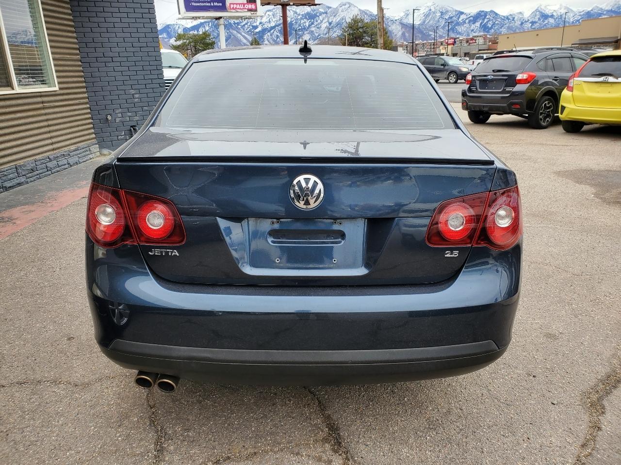 Volkswagen Jetta Sedan 4dr Auto Limited 2010
