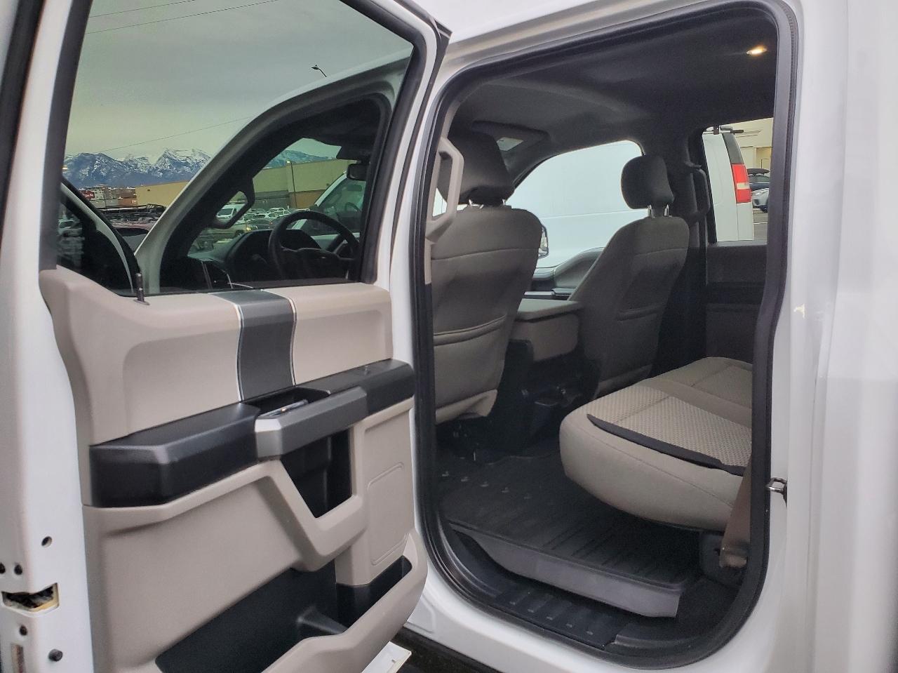 Ford F-150 4WD SuperCrew 145" XLT 2016