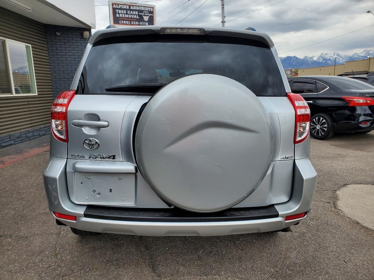 Toyota RAV4 4WD 4dr 4-cyl 4-Spd AT (Natl) 2009