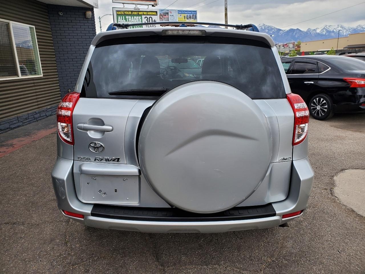 Toyota RAV4 4WD 4dr 4-cyl 4-Spd AT (Natl) 2009