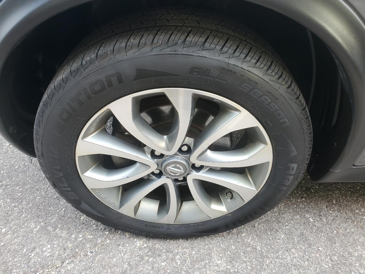 Nissan Juke 5dr Wgn CVT SL AWD 2013