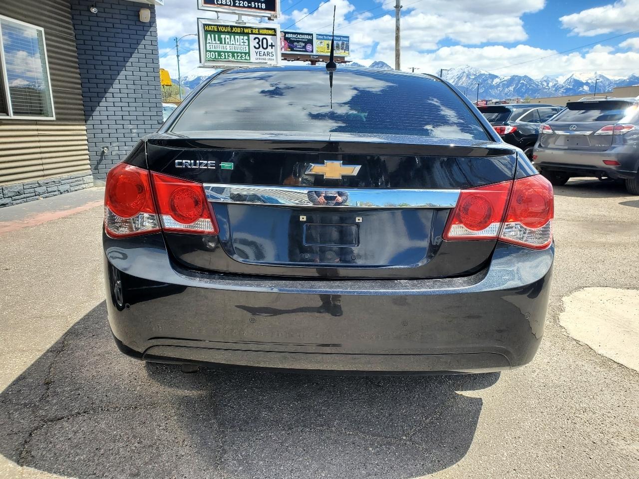 Chevrolet Cruze 4dr Sdn ECO 2011