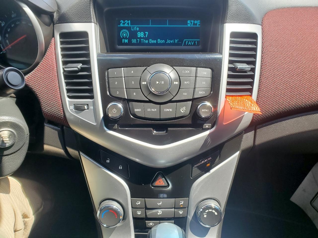 Chevrolet Cruze 4dr Sdn ECO 2011