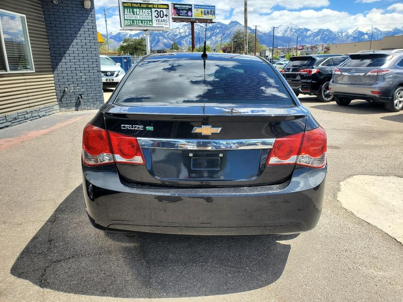 Chevrolet Cruze 4dr Sdn ECO 2011