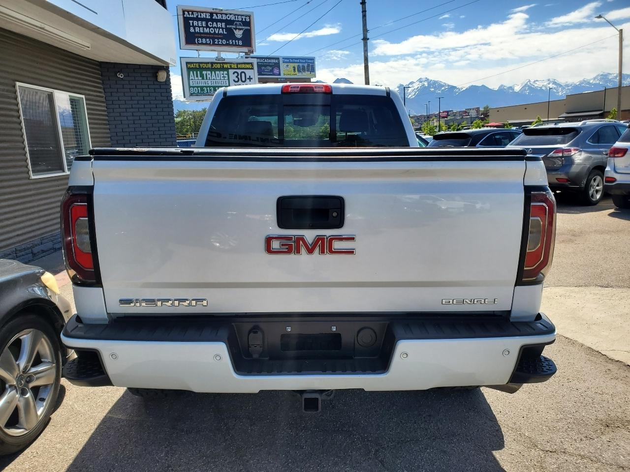 GMC Sierra 1500 4WD Crew Cab 153.0" Denali 2016