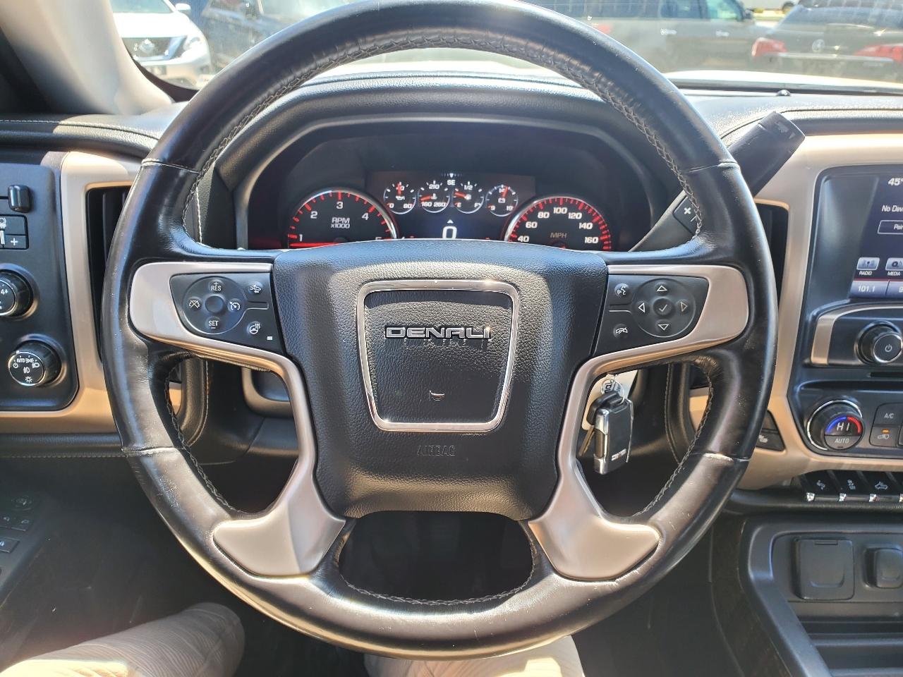 GMC Sierra 1500 4WD Crew Cab 153.0" Denali 2016