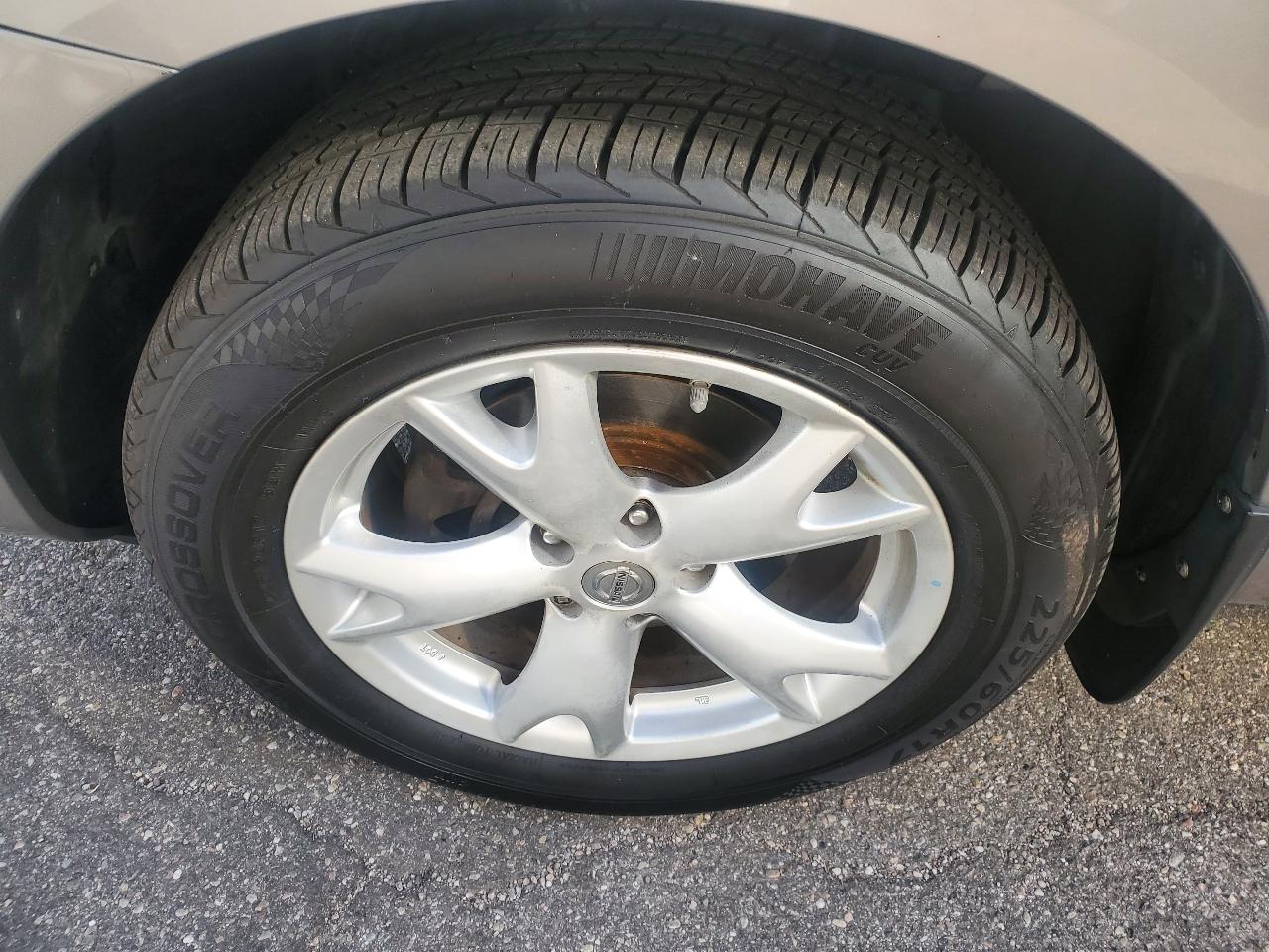Nissan Rogue AWD 4dr SV 2011