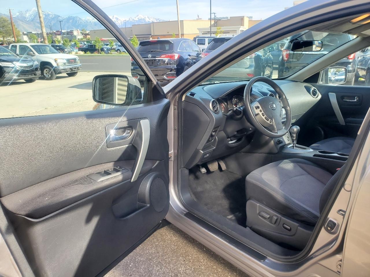 Nissan Rogue AWD 4dr SV 2011