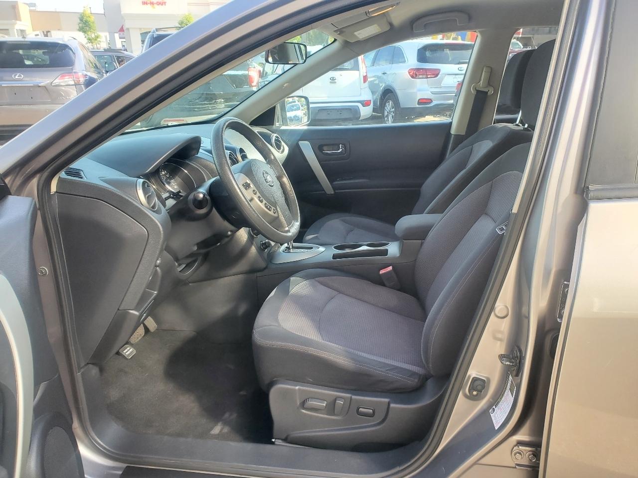 Nissan Rogue AWD 4dr SV 2011