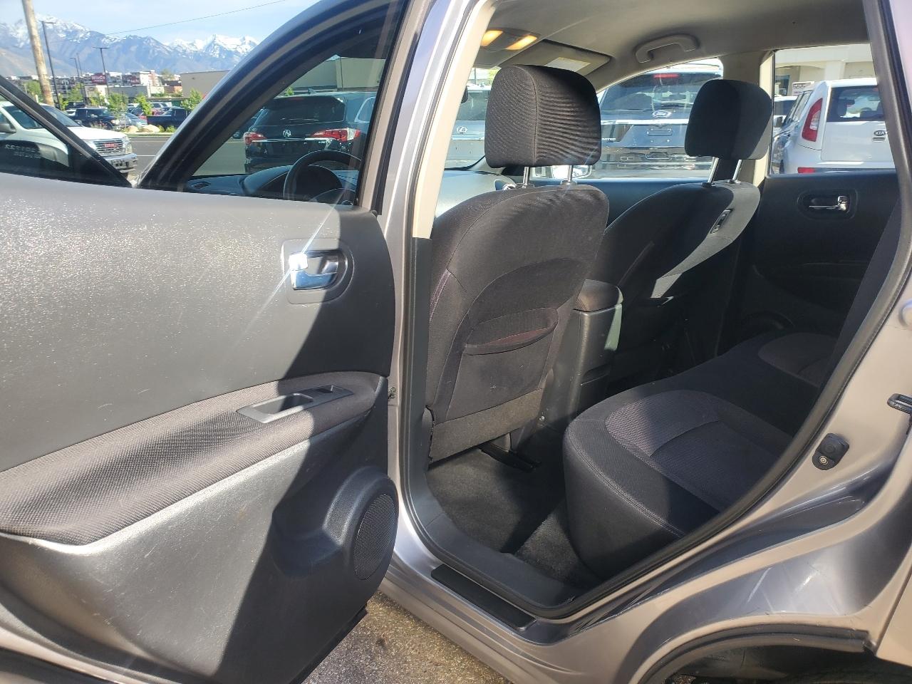 Nissan Rogue AWD 4dr SV 2011