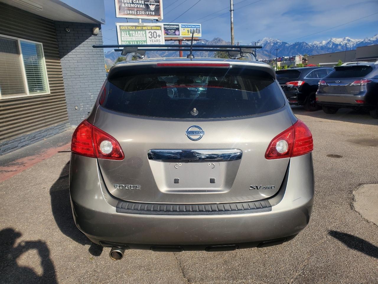 Nissan Rogue AWD 4dr SV 2011
