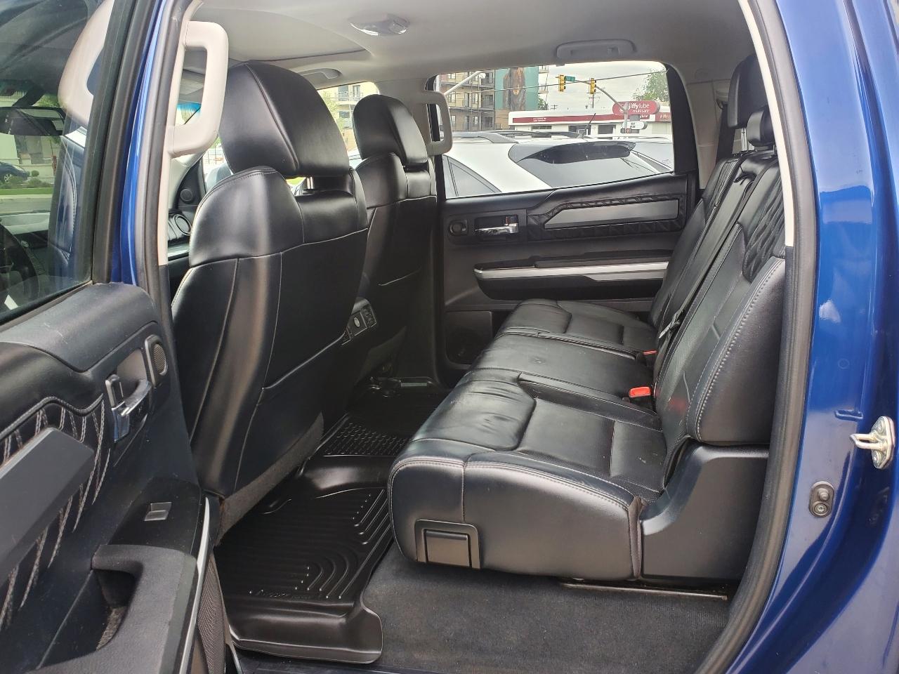 Toyota Tundra 4WD Truck CrewMax 5.7L FFV V8 6-Spd AT Platinum (Natl) 2014