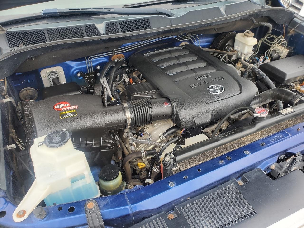 Toyota Tundra 4WD Truck CrewMax 5.7L FFV V8 6-Spd AT Platinum (Natl) 2014