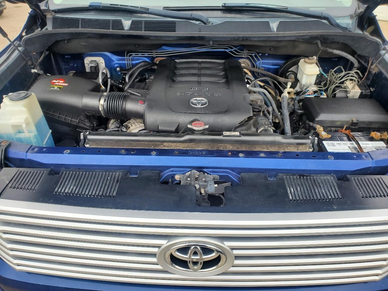 Toyota Tundra 4WD Truck CrewMax 5.7L FFV V8 6-Spd AT Platinum (Natl) 2014