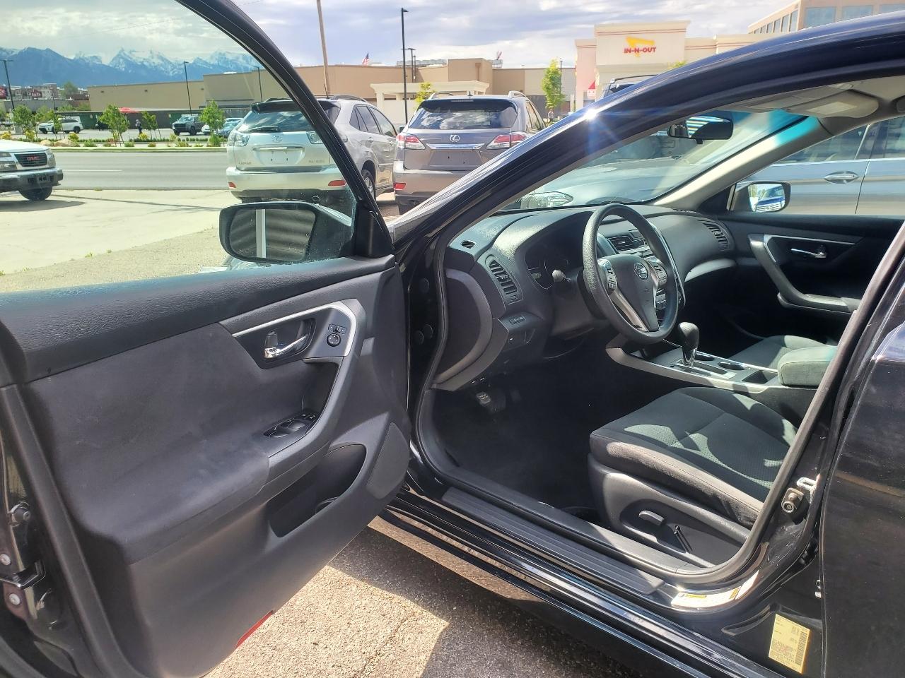 Nissan Altima 4dr Sdn I4 2.5 S 2015