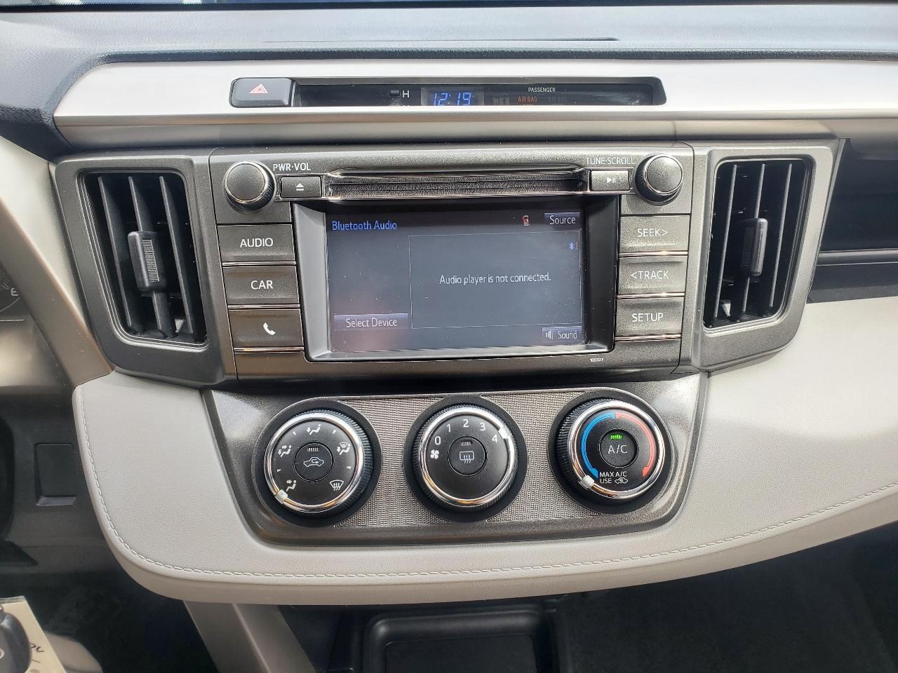 Toyota RAV4 AWD 4dr LE (Natl) 2015