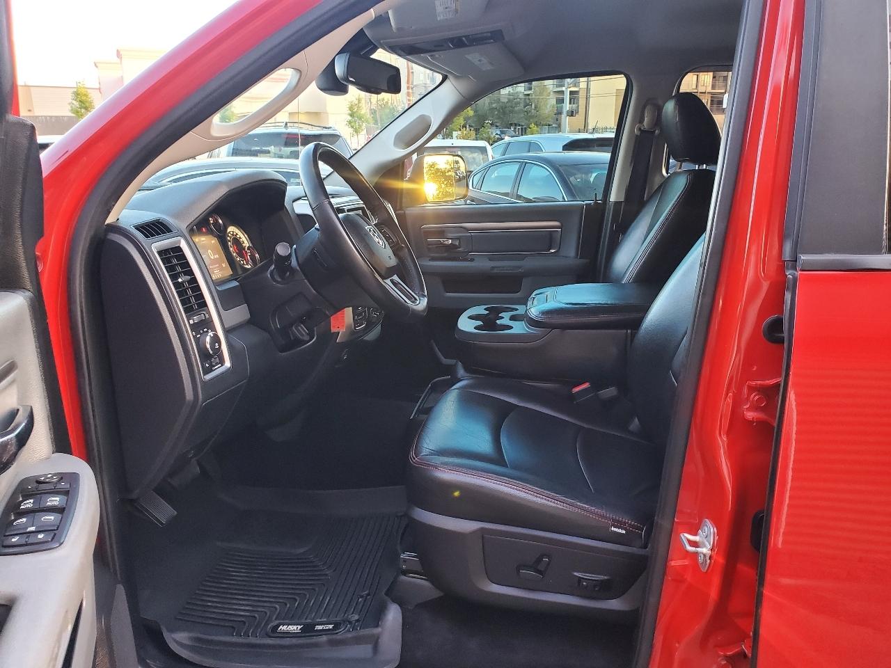 RAM 1500 4WD Crew Cab 140.5" Big Horn 2016
