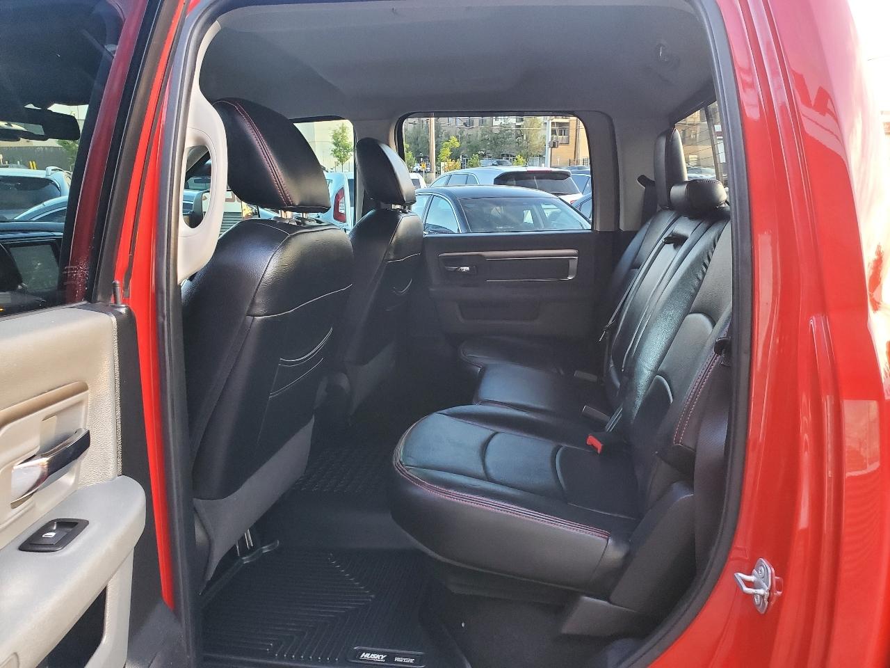 RAM 1500 4WD Crew Cab 140.5" Big Horn 2016