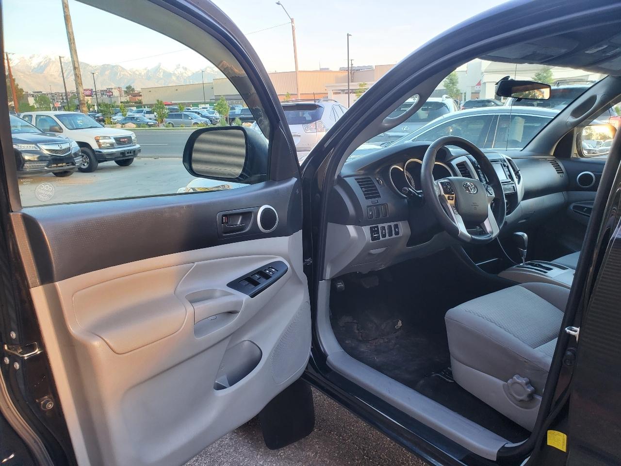 Toyota Tacoma 4WD Double Cab V6 MT (Natl) 2014