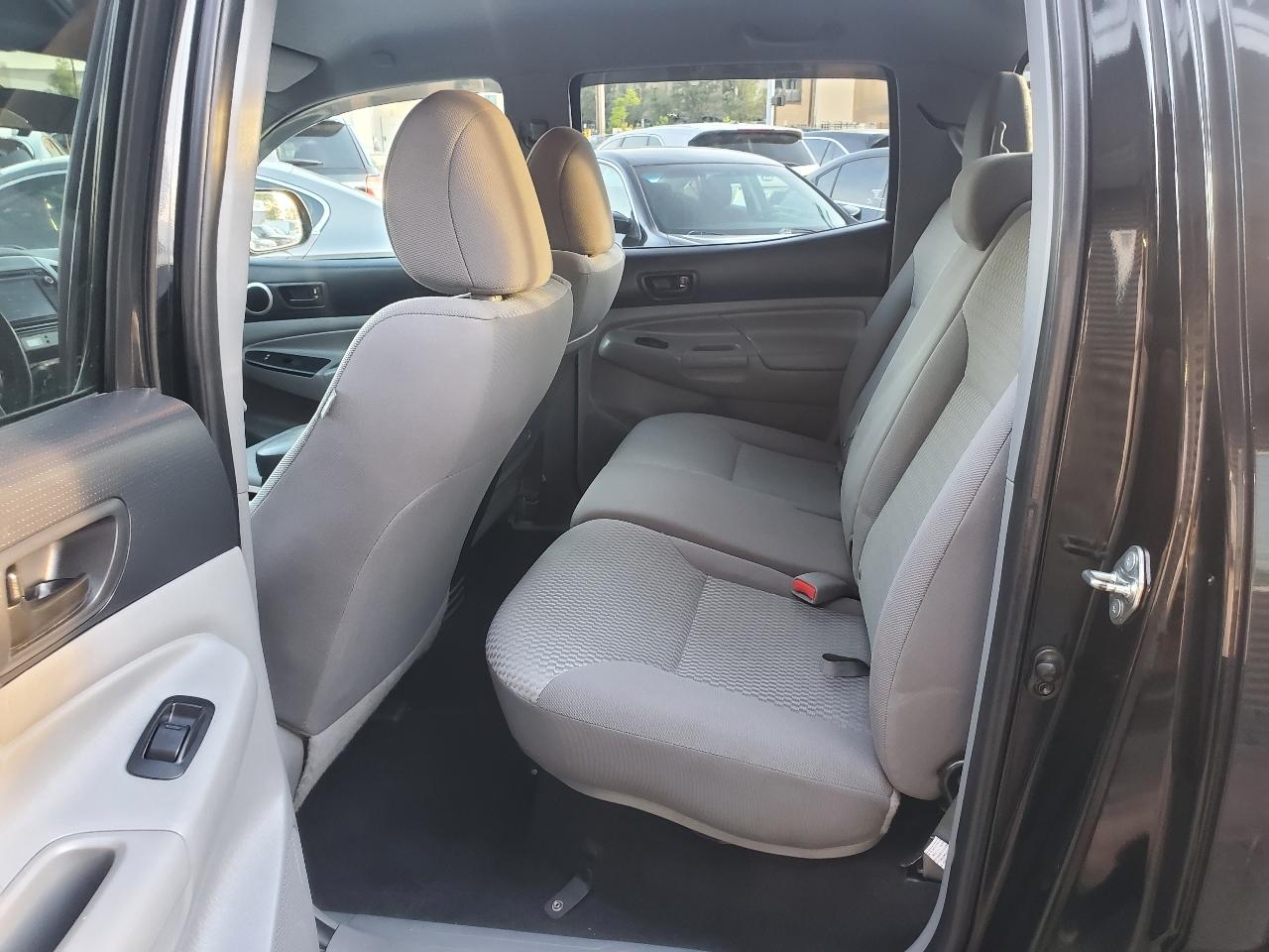 Toyota Tacoma 4WD Double Cab V6 MT (Natl) 2014
