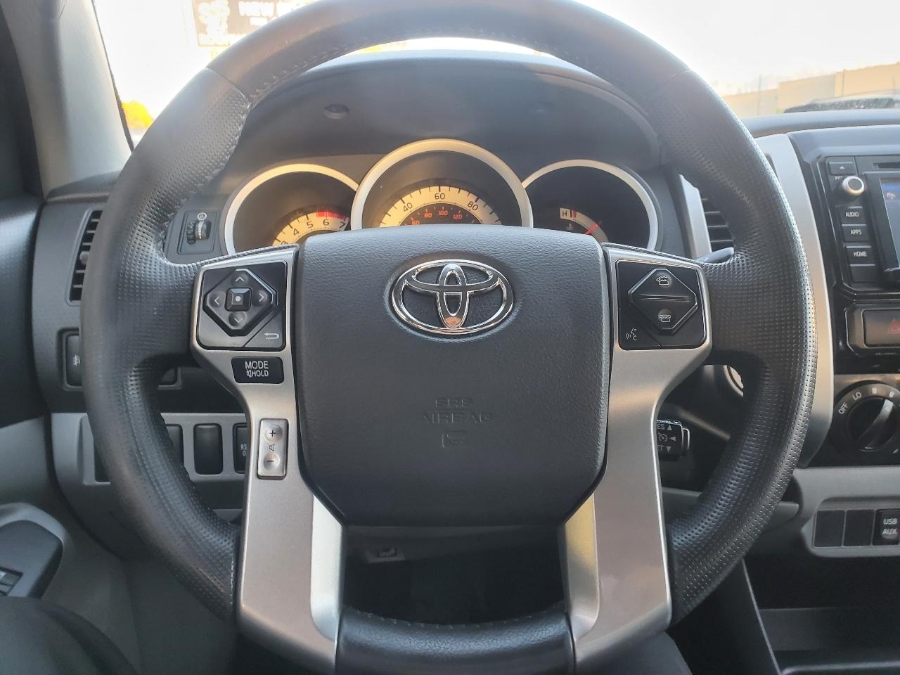 Toyota Tacoma 4WD Double Cab V6 MT (Natl) 2014