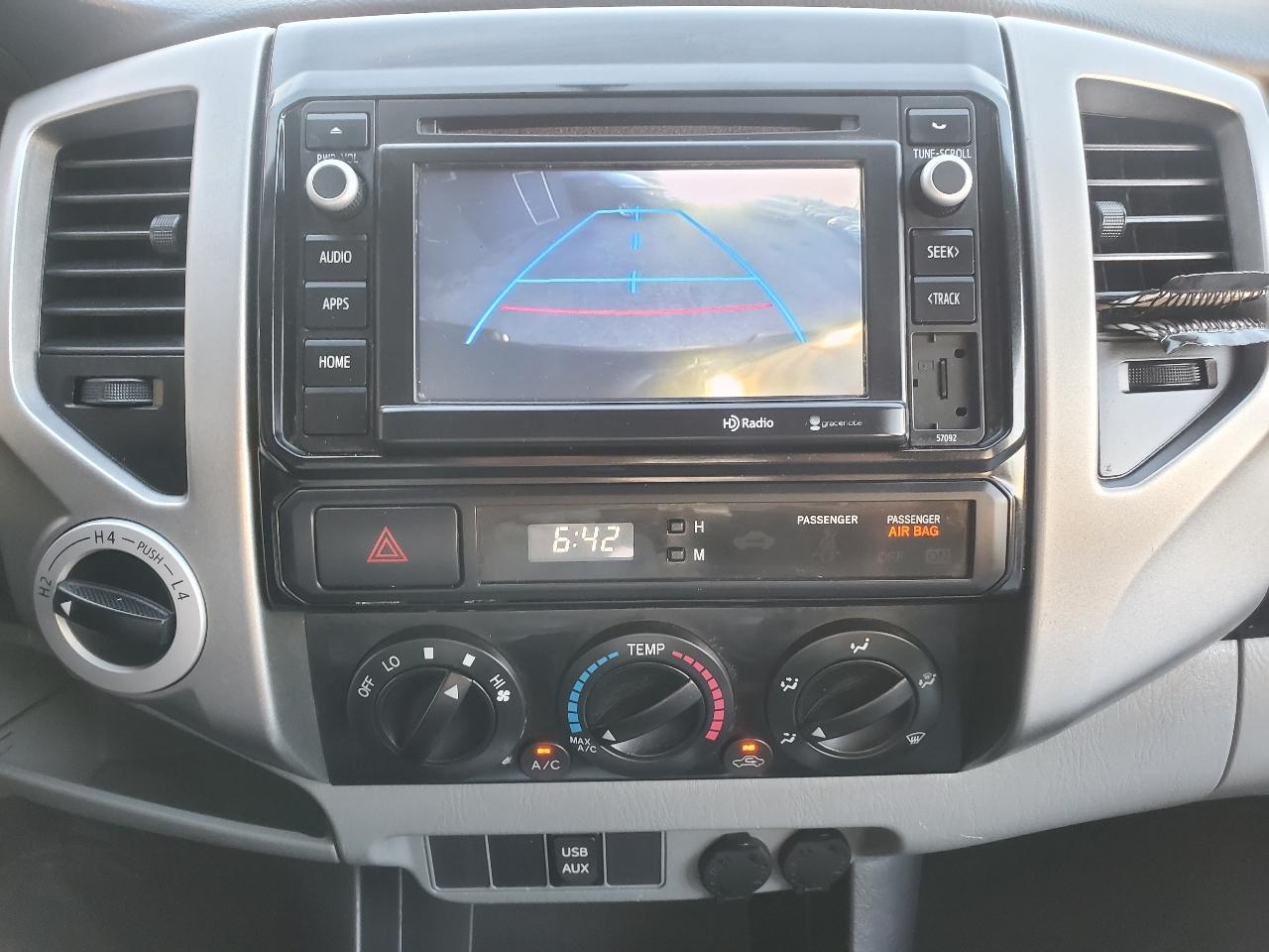 Toyota Tacoma 4WD Double Cab V6 MT (Natl) 2014