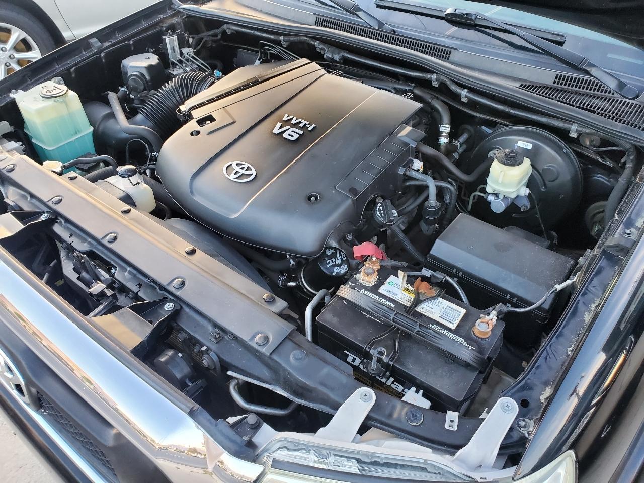Toyota Tacoma 4WD Double Cab V6 MT (Natl) 2014