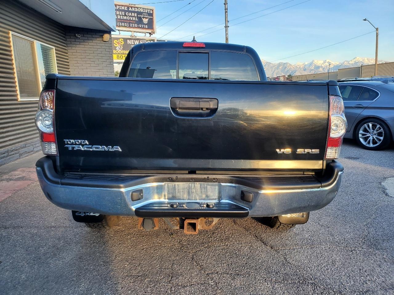 Toyota Tacoma 4WD Double Cab V6 MT (Natl) 2014