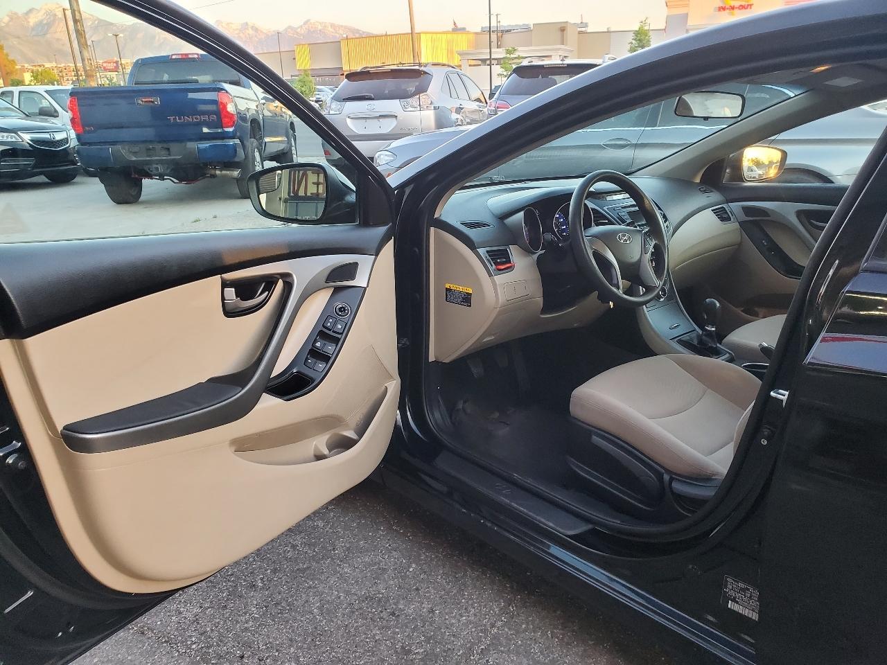 Hyundai Elantra 4dr Sdn Man SE (Ulsan Plant) 2015