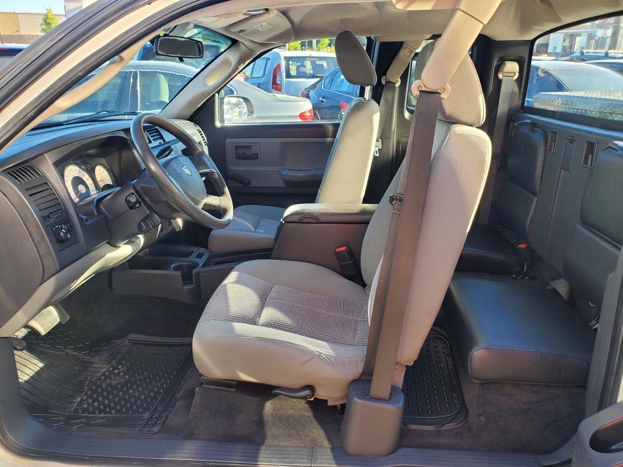 RAM Dakota 2WD Ext Cab ST 2011