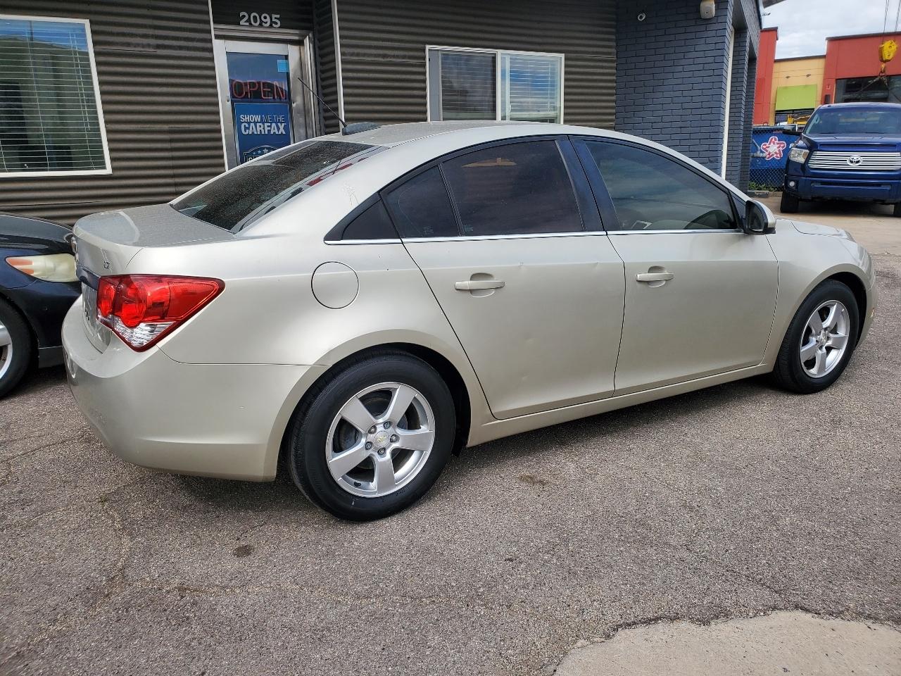 Chevrolet Cruze Limited 4dr Sdn Auto LT w/1LT 2016