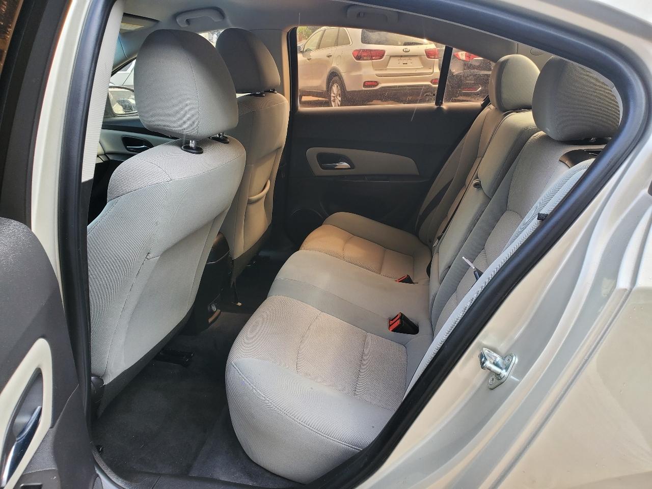 Chevrolet Cruze Limited 4dr Sdn Auto LT w/1LT 2016
